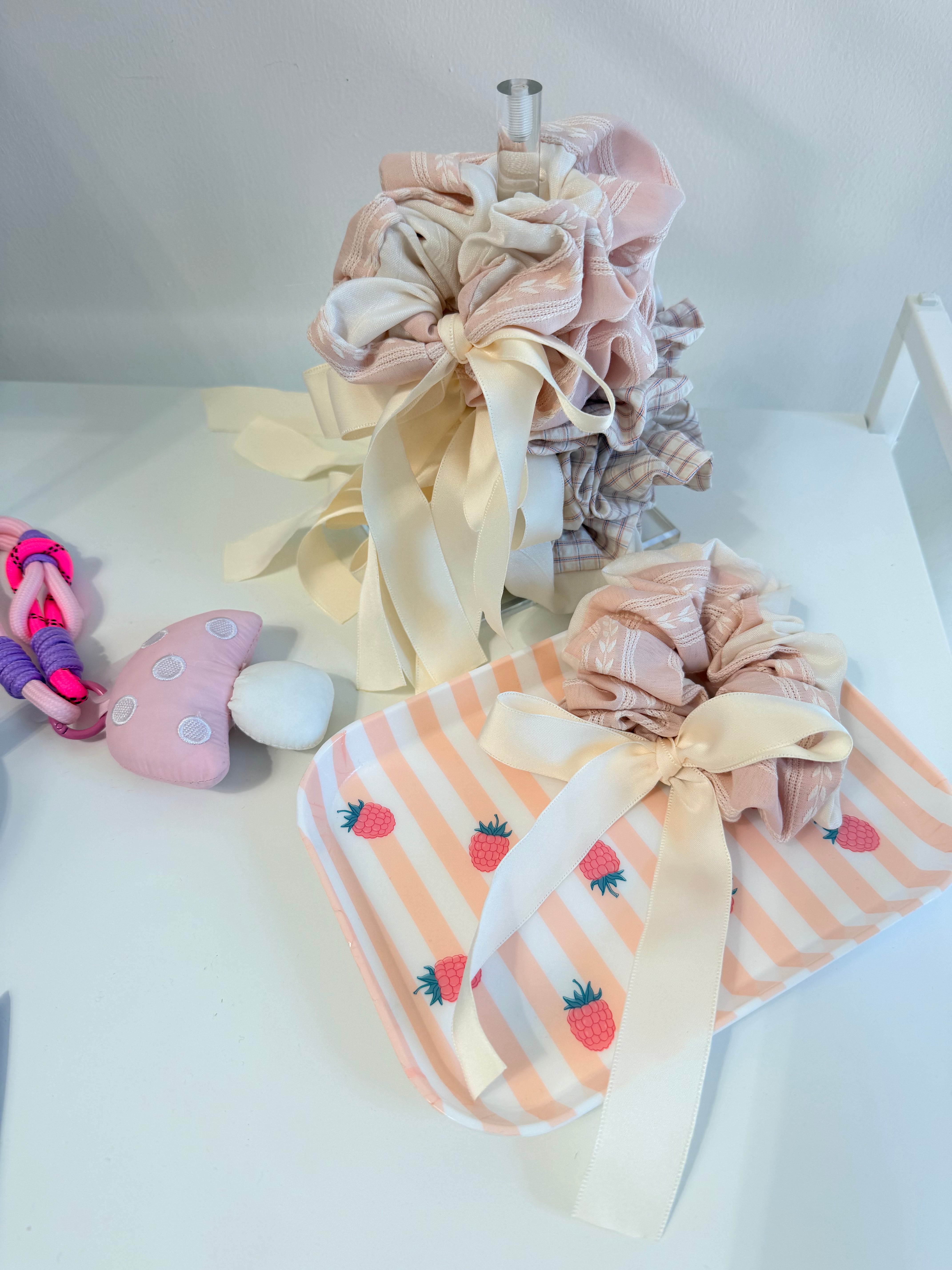 SCRUNCHIE FIOCCO ROSA