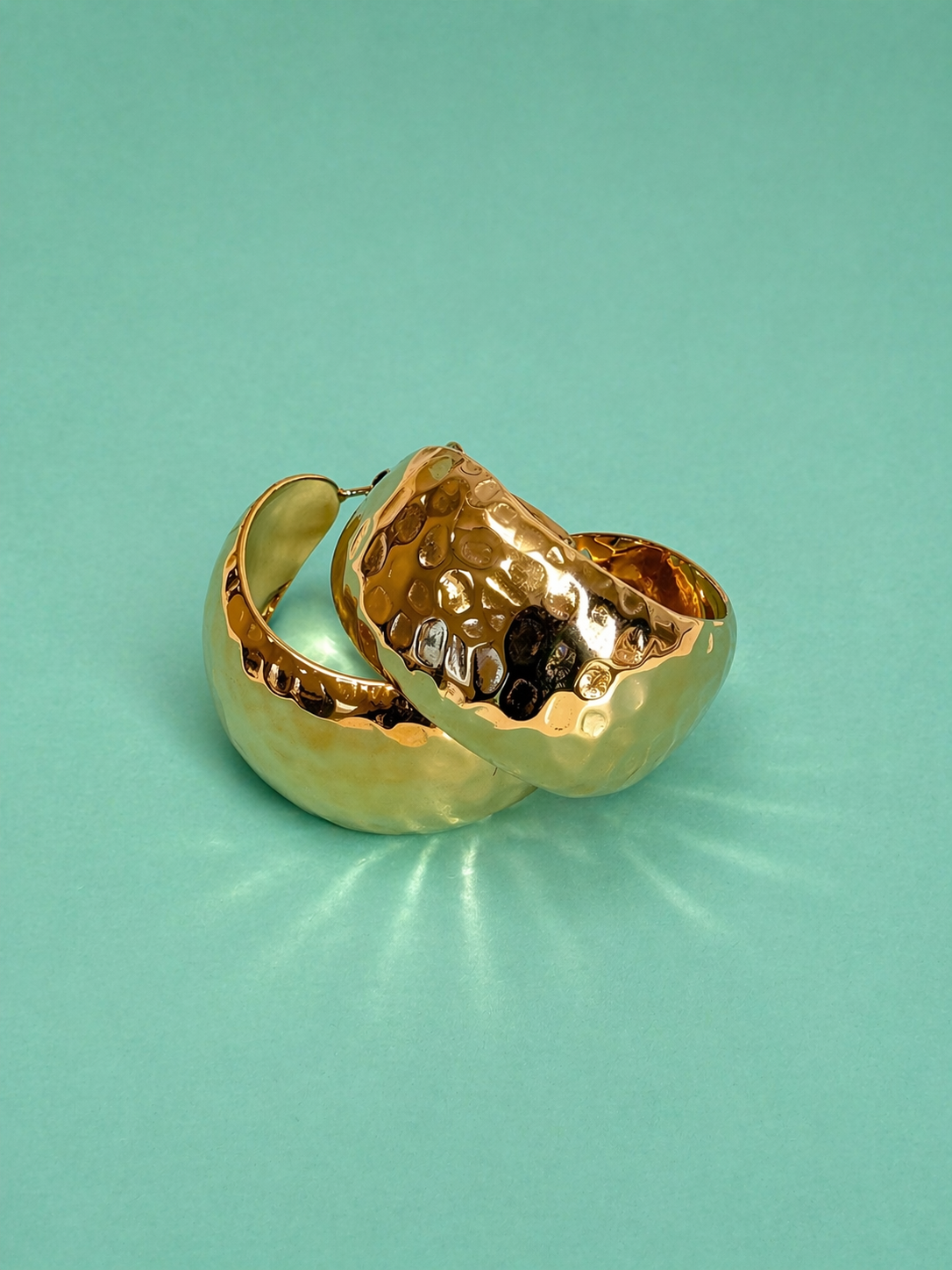 ORECCHINI MARTELLATI ORO