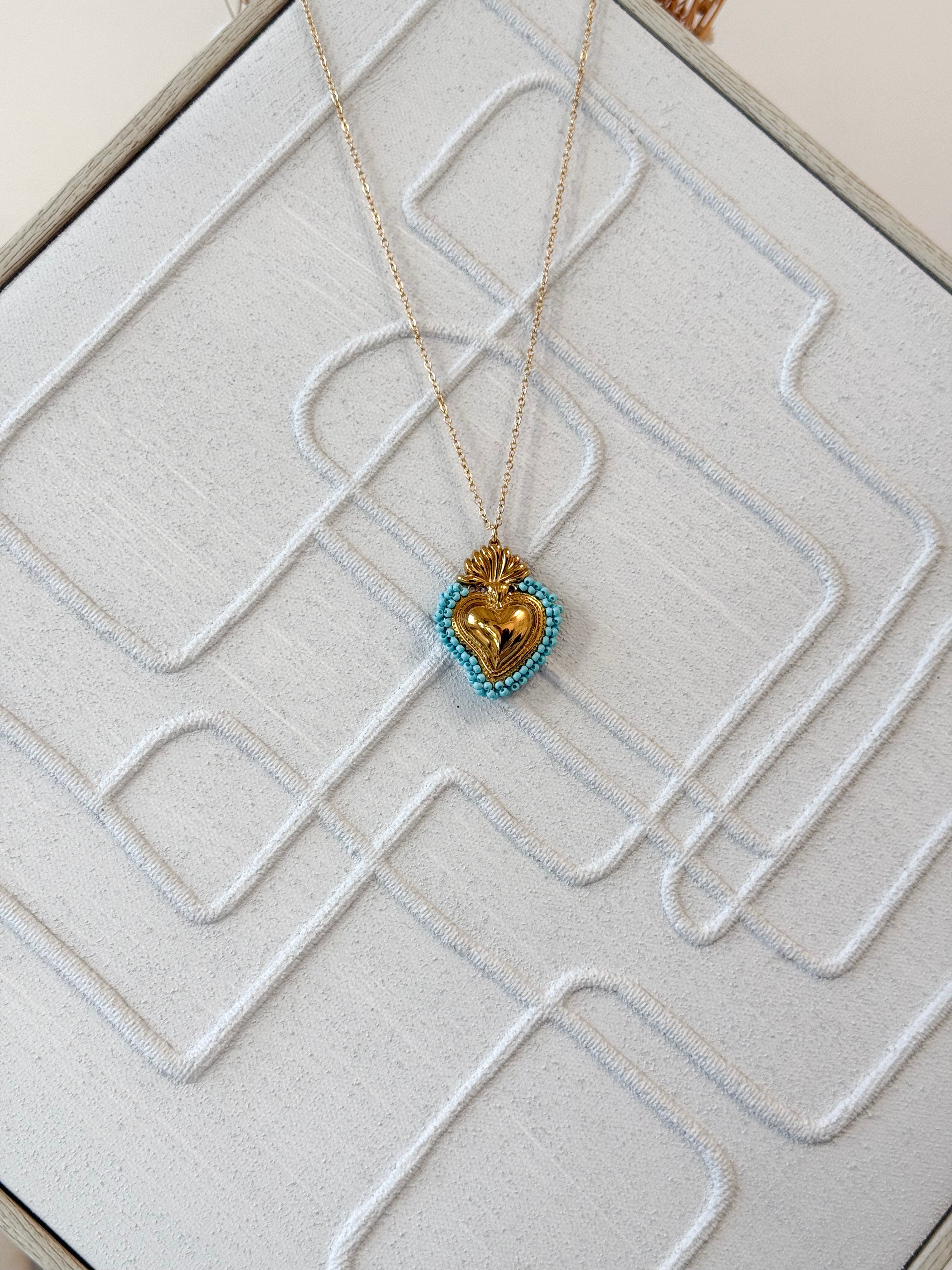 COLLANA CUORE SACRO E PERLINE AZZURRO