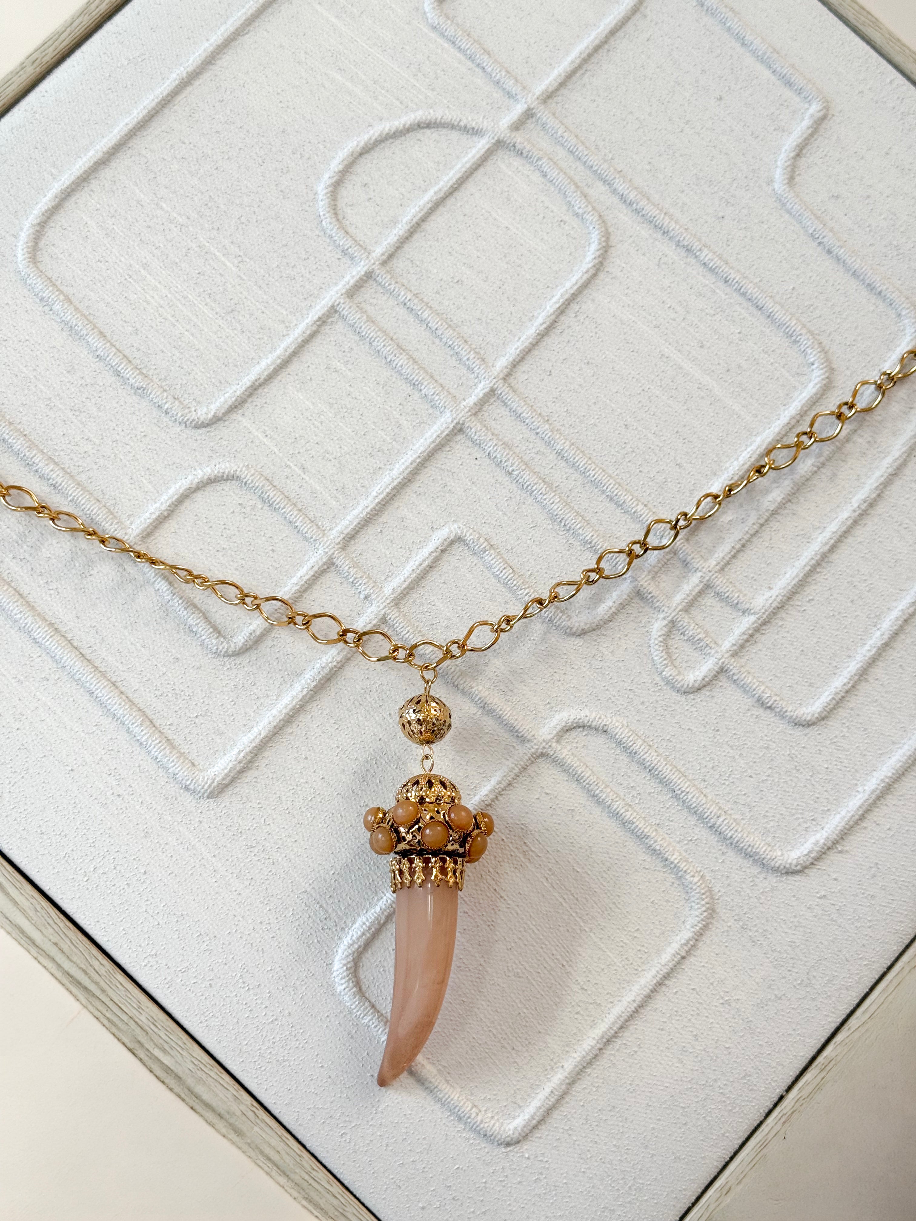 COLLANA CORNO TIBETANO SABBIA