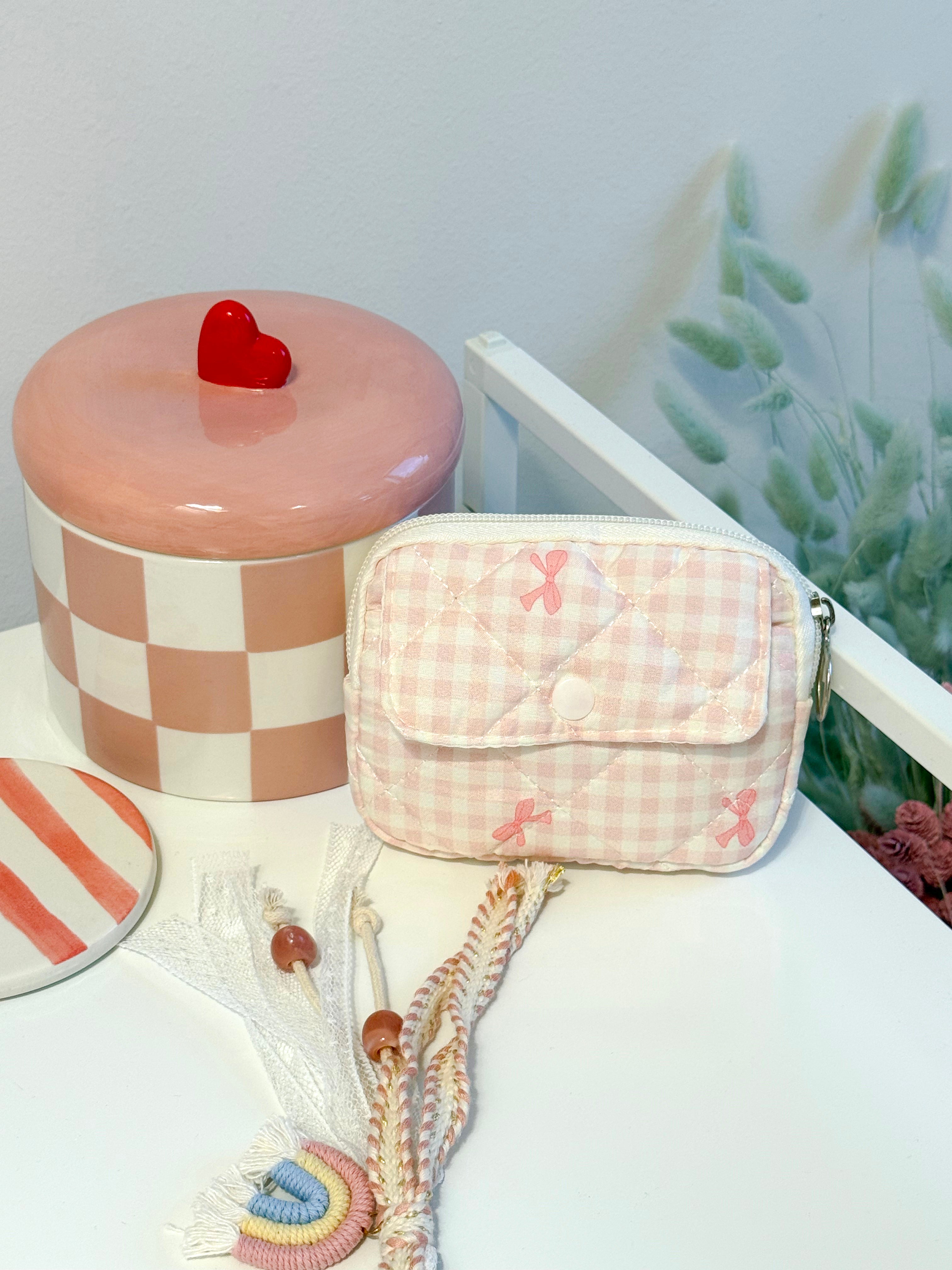 ASTUCCIO CON FIOCCHI ROSA